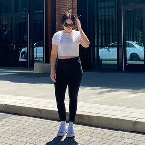 Meet your Posher, Courtney